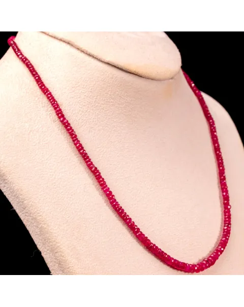 Raffinato Collier di Rubini "Sangue di Piccione" da 75 ct.
