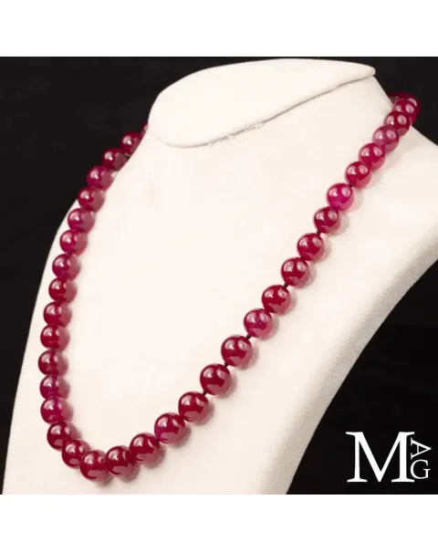 Collier di Rubini "Sangue di Piccione" da 540 Carati.