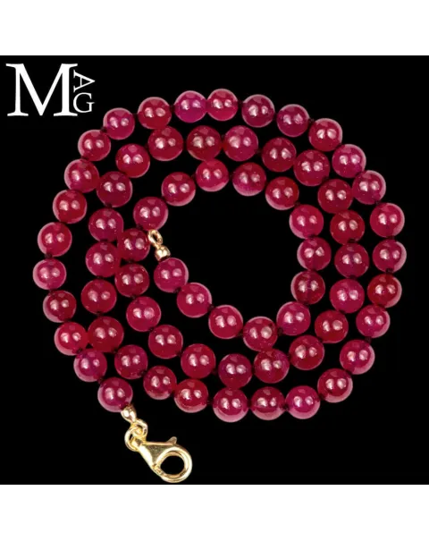 Collana di Rubini: Eleganza di Sfere Birmane.