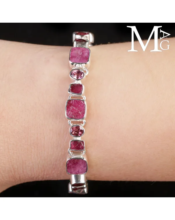 Bracciale artigianale in argento con rubini grezzi...