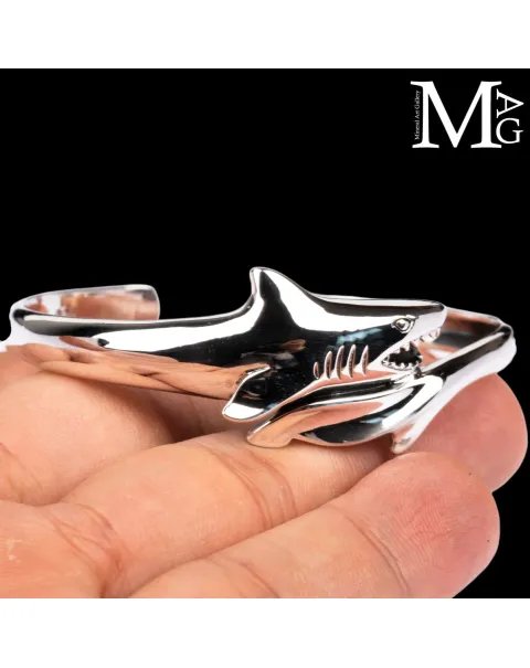 Bracciale in argento 925 – Squalo in attacco