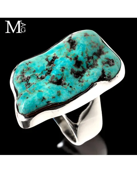 Anello in argento con turchese del Tibet.