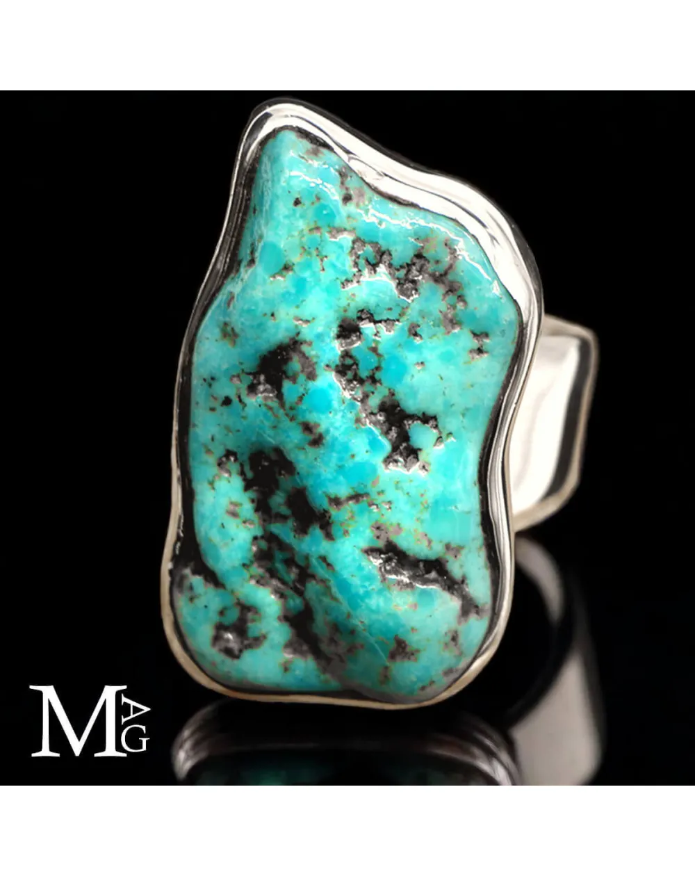 Anello in argento con turchese del Tibet.