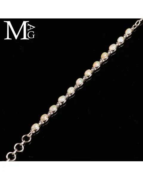 Bracciale in Argento con Gemme di Opale Etiope.