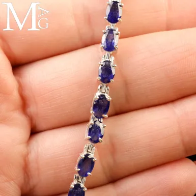 Bracciale in Argento con Zaffiri Blu Sfaccettati.