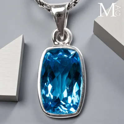 Ciondolo in Argento 925 con Topazio Swiss Blue – Taglio Cushion.