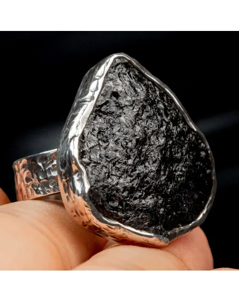 Anello con Tormalina Nera, protezione Naturale.