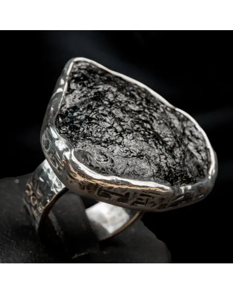 Anello con Tormalina Nera, protezione Naturale.
