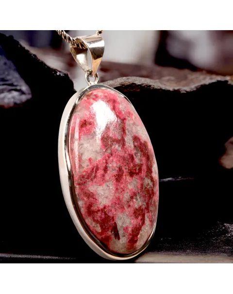 Ciondolo in Argento con Cabochon di Tulite Norvegese.