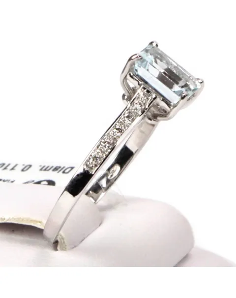 Anello Oro Bianco Acquamarina e Diamanti