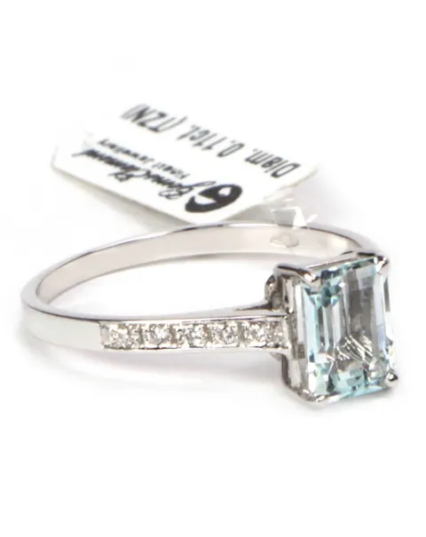 Anello Oro Bianco Acquamarina e Diamanti