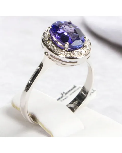 Anello Oro Bianco Tanzanite e Diamanti