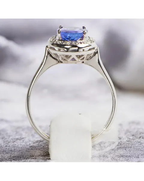 Anello Oro Bianco Tanzanite e Diamanti