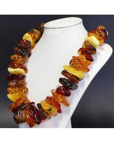 Collana con Ambra Baltica