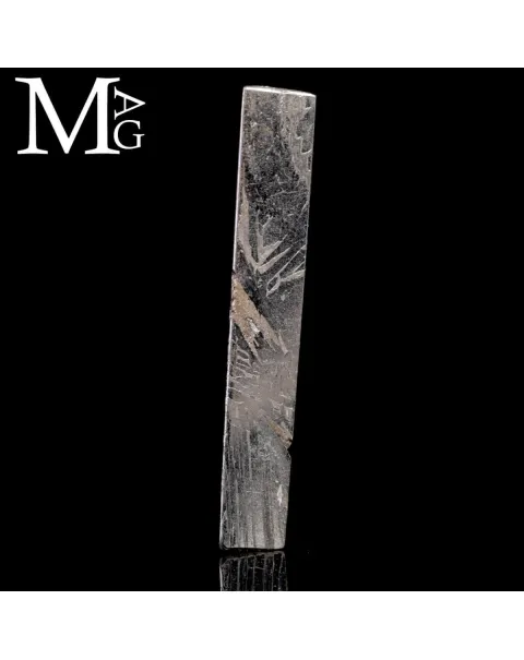 Meteorite Aletai – Sezione lucidata con trame Widmanstätten.