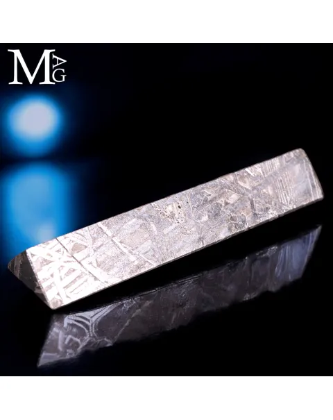 Meteorite Aletai – Frammento con figure di Widmanstätten.