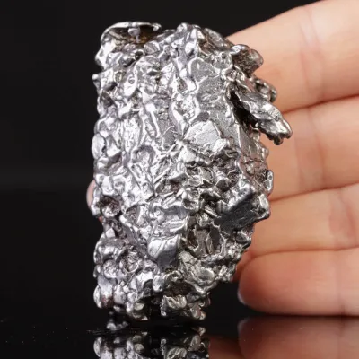 Meteorite Campo del Cielo – Relitto di un Cataclisma Cosmico