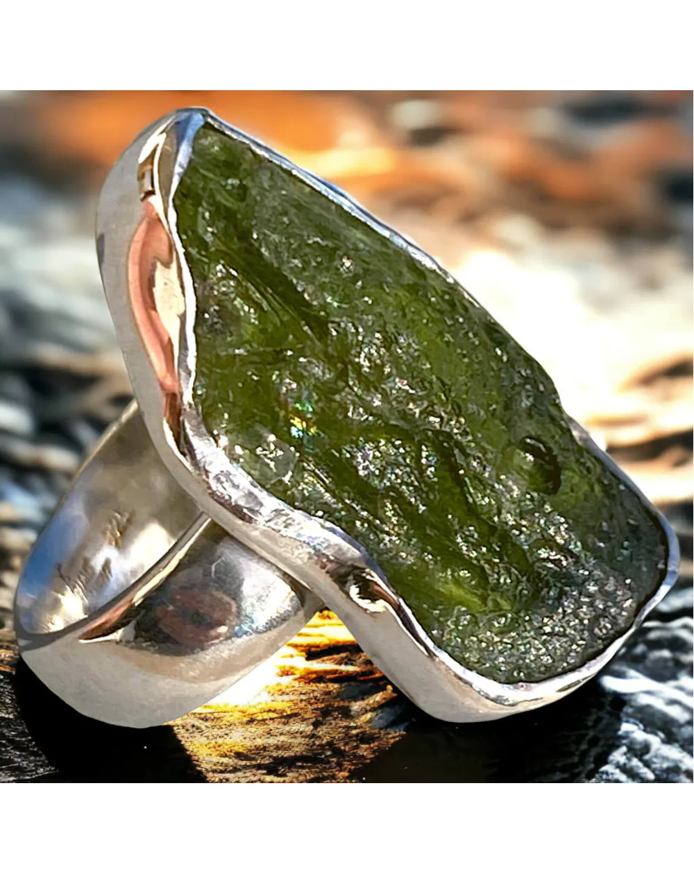 Anello in Argento 925 con Moldavite Naturale - Il Legame con le Stelle.