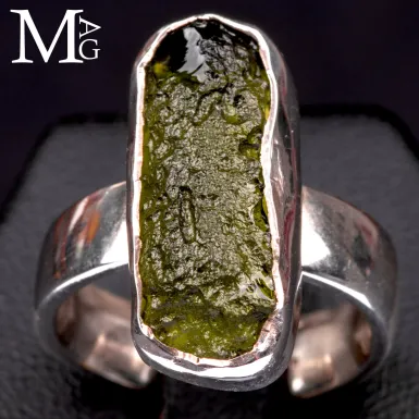 Anello in Argento con Moldavite.