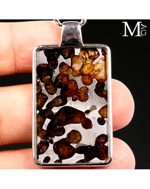 Ciondolo in Argento con Meteorite Pallassite di Fukang