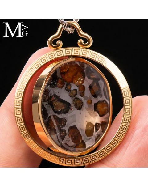 Ciondolo Rotante con Meteorite Pallassite Sericho.