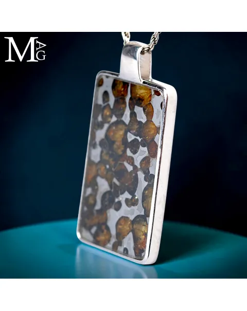 Pendente in Argento con Meteorite Pallassite