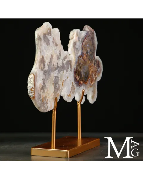 Sezione di Geode in Agata e Quarzo con Base Metallica