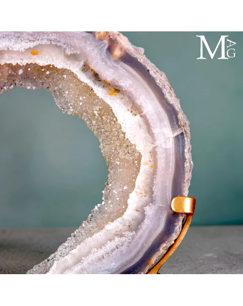 Geode di Agata Naturale con Drusa di Quarzo su Base in Ferro Decorativa