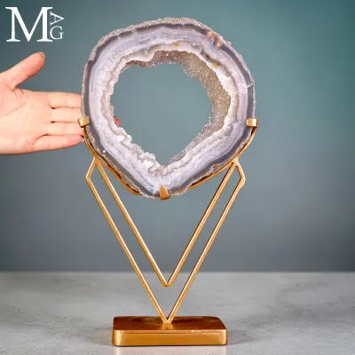 Geode di Agata Naturale con Drusa di Quarzo su Base in Ferro Decorativa