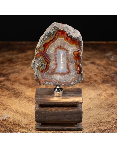 Geode Agata su Piedistallo