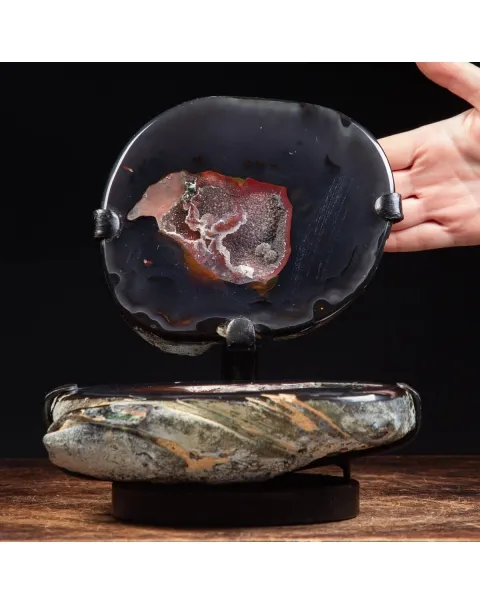 Geode Agata Sezionata su base