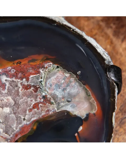 Geode Agata Sezionata su base