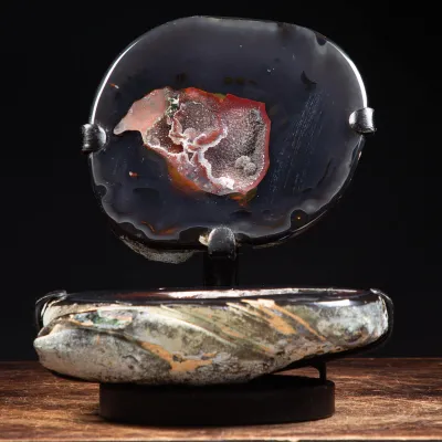 Geode Agata Sezionata su base