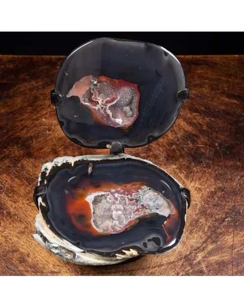 Geode Agata Sezionata su base