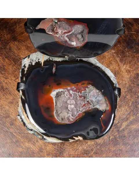 Geode Agata Sezionata su base