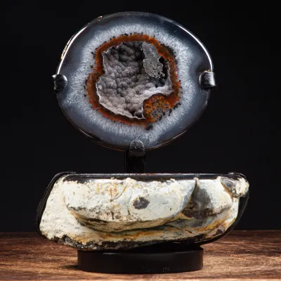 Geode Agata Sezionata su base