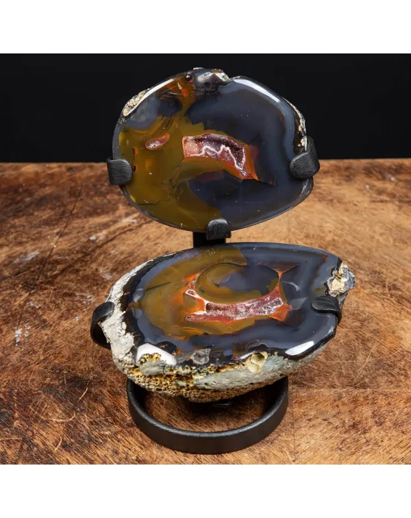 Geode Agata Sezionata Su Base