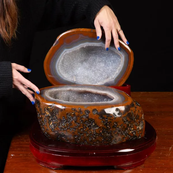 Geode Agata Sezionata su base