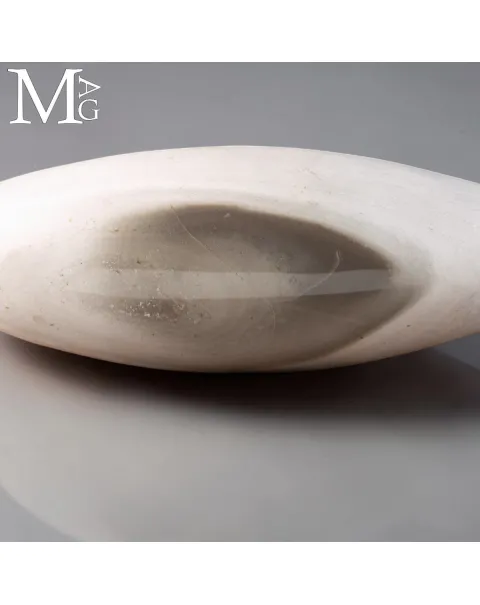 Shiva Lingam in Agata Bianca – Madagascar