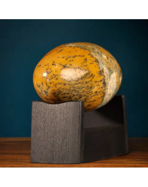 Shiva Lingam in Opale Dendritico – Simbolo di Connessione con la Terra.