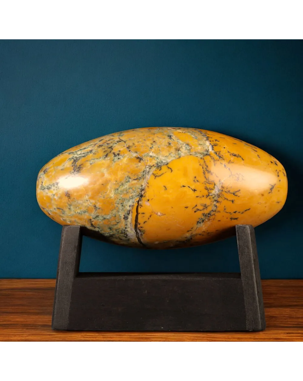 Shiva Lingam in Opale Dendritico – Simbolo di Connessione con la Terra.