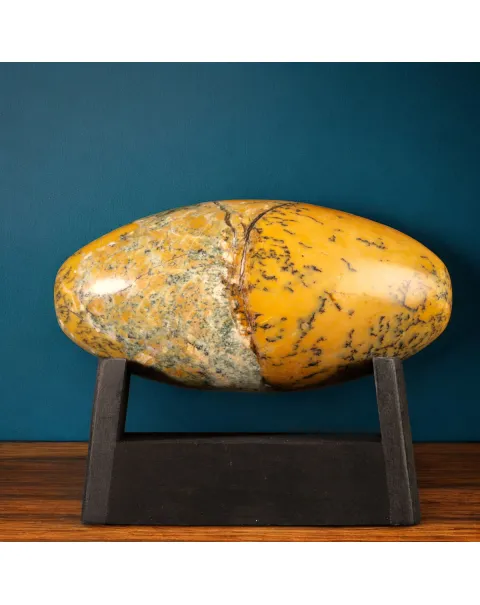 Shiva Lingam in Opale Dendritico – Simbolo di Connessione con la Terra.