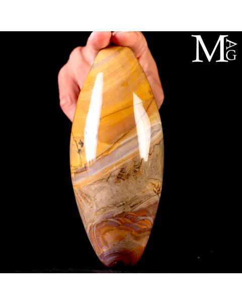 Shiva Lingam in Agata Dendritica.