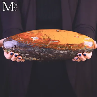Shiva Lingam in Diaspro Agatizzato Naturale
