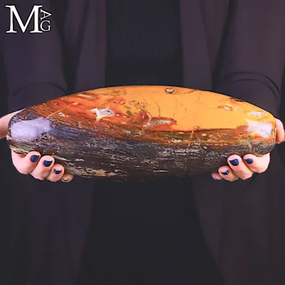 Shiva Lingam in Diaspro Agatizzato Naturale