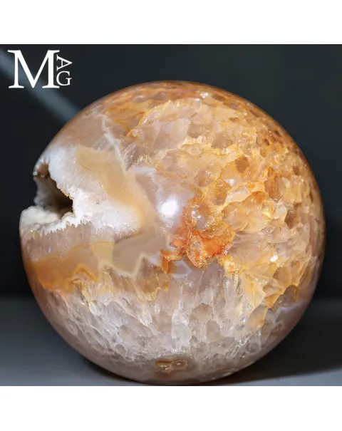 Sfera in Agata e Quarzo Ferruginoso – Geode Naturale.