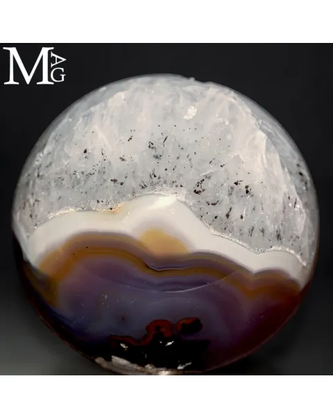 Sfera in Agata con Quarzo Cristallino.