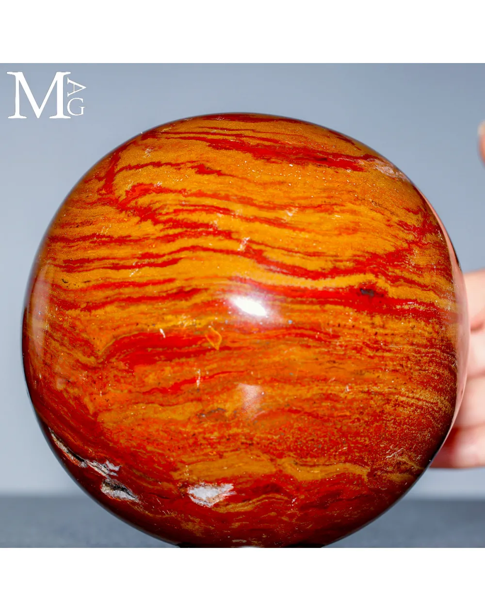 Sfera in Agata Rossa a Bande del Madagascar