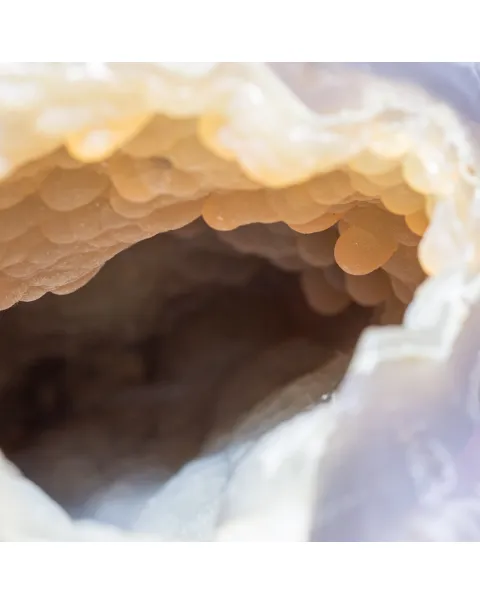 Particolare sfera di agata naturale,  per collezionisti.