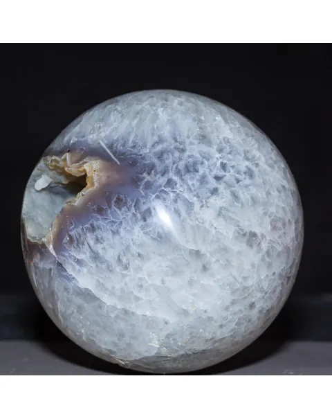 Particolare sfera di agata naturale,  per collezionisti.